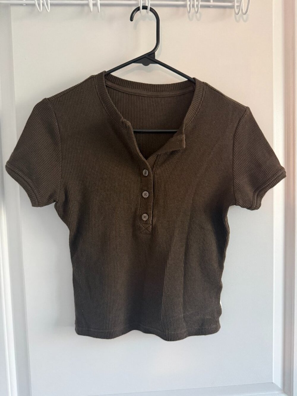 Vuori Waffle Henley Top – Women's Small – Brown
